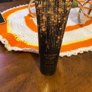 I am selling this body/hand lotion I got it and never used it